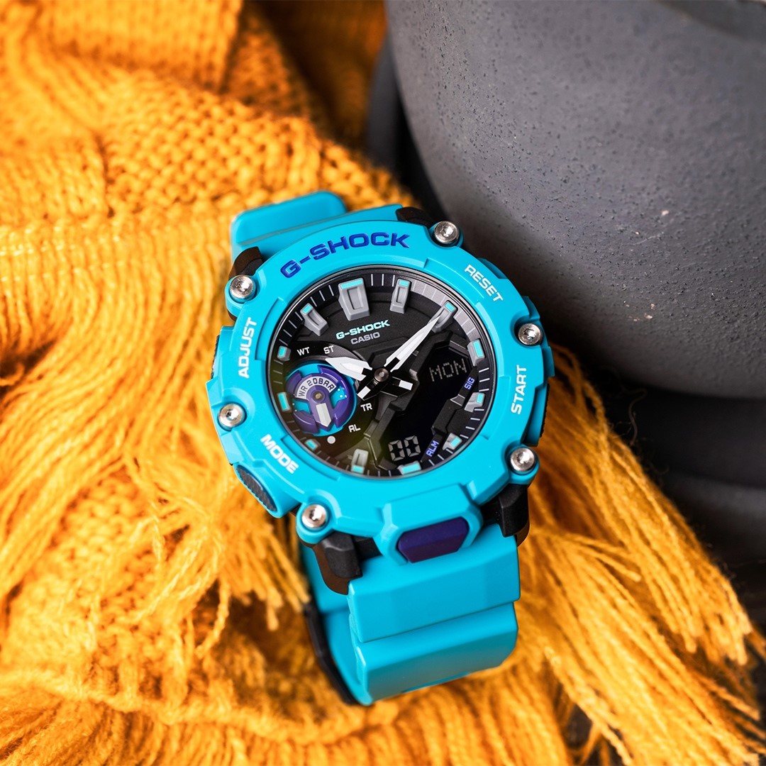 Casio G-Shock (GA2200-2A)