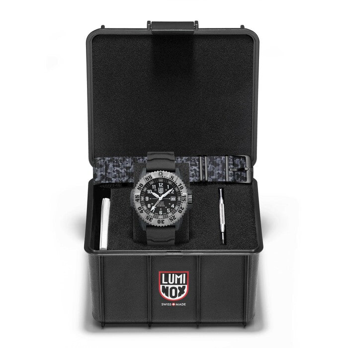 Luminox Land (XL.3351.1.SET)