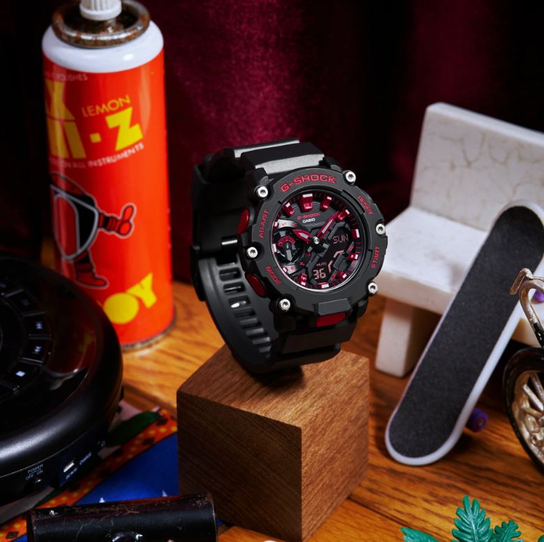 Casio G-Shock (GA2200BNR-1A)