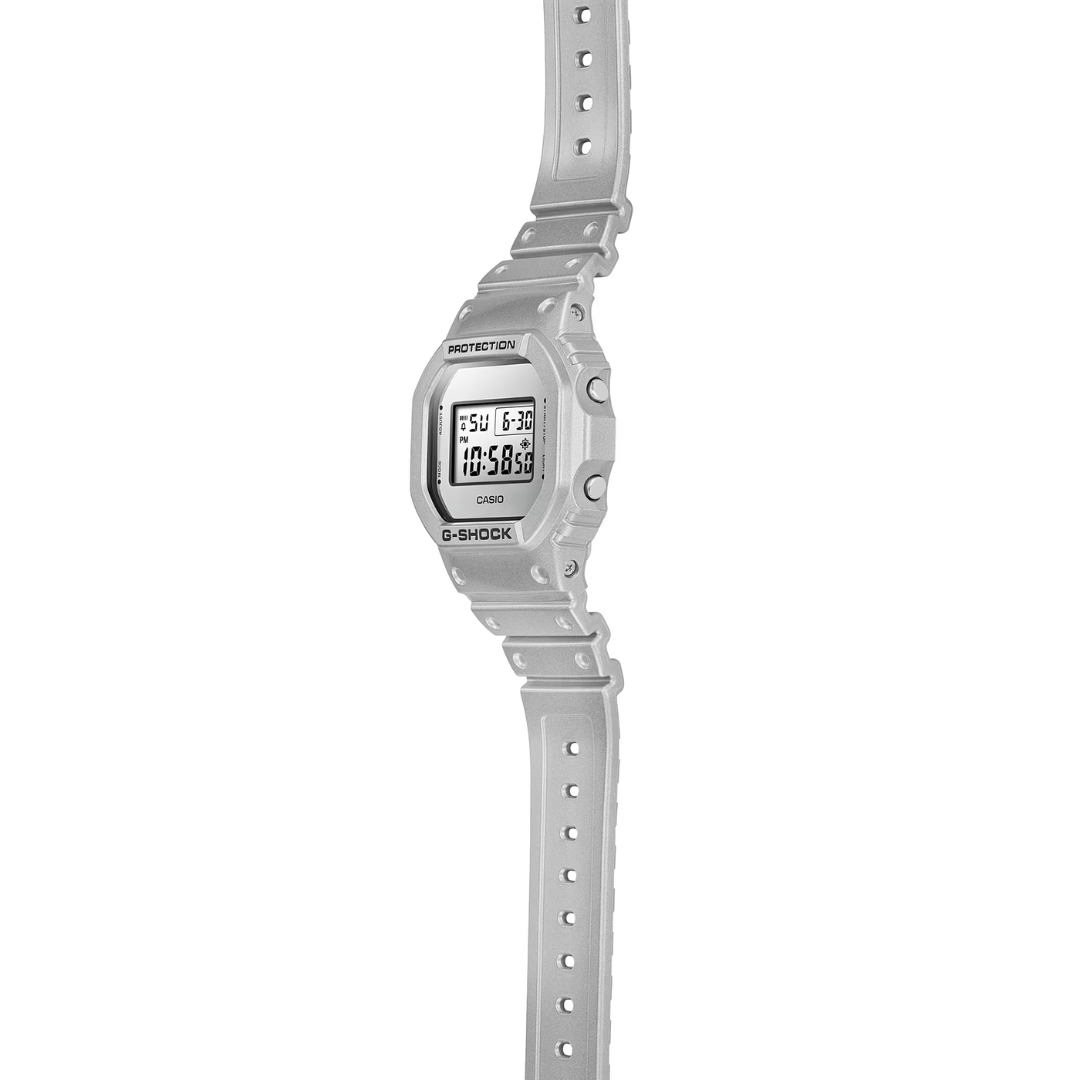 Casio G-Shock (DW-5600FF-8)